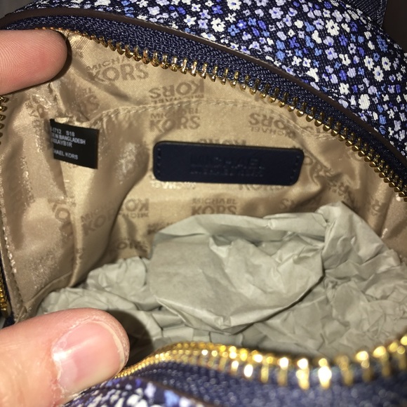 LAST ONE! NWT Michael Kors Abbey XS Backpack - Picture 6 of 8